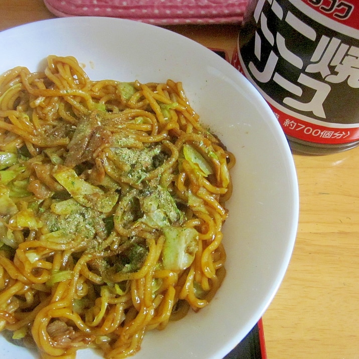 たこ焼きソースで作る！キャベツ多めの焼きそば♪